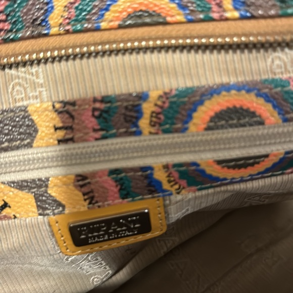 Unique pure designed by Ripani a European brand - Picture 6 of 6